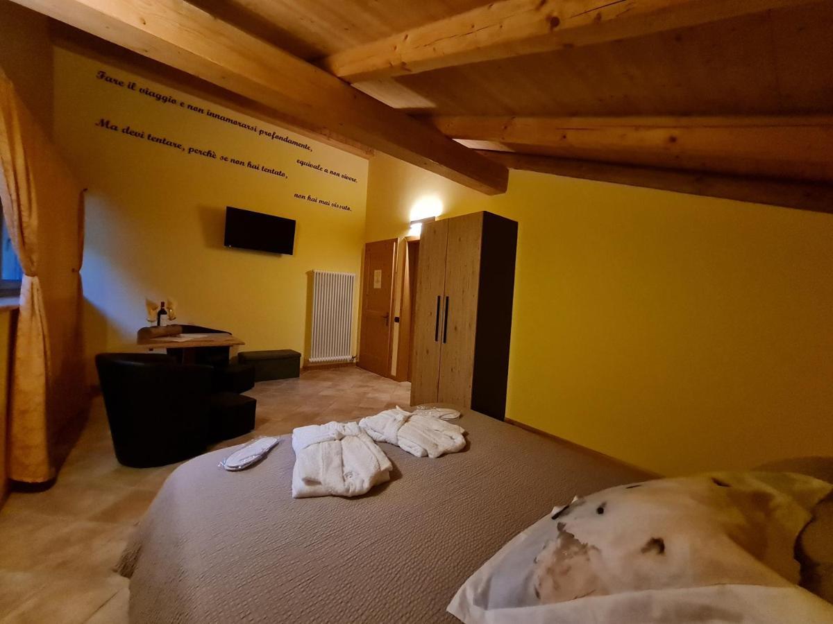 Chalet Chapeau Rar Castel Condino Ngoại thất bức ảnh